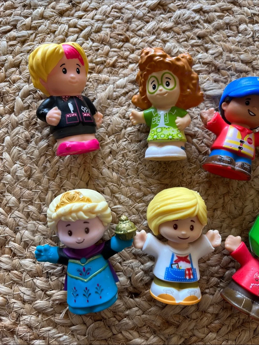 Replacement characters / Fisher-Price Little People Assorted